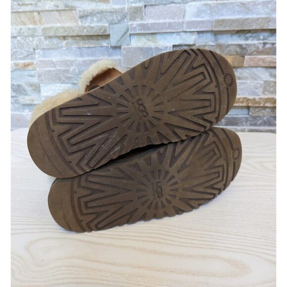 UGG Australia 5991 Bailey Button Boots Chestnut Girls Size 5M - Picture 7 of 8